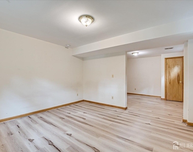 23 Cardownie Street - Photo Thumbnail 56