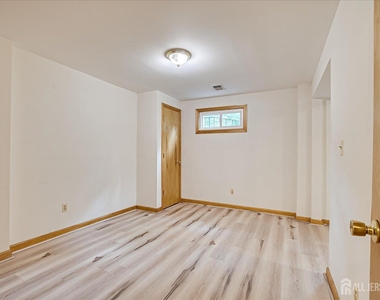 23 Cardownie Street - Photo Thumbnail 54