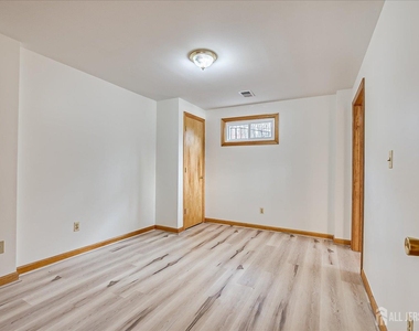 23 Cardownie Street - Photo Thumbnail 28