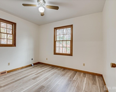 23 Cardownie Street - Photo Thumbnail 18