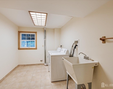 23 Cardownie Street - Photo Thumbnail 58