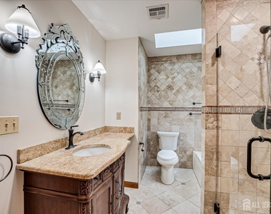 23 Cardownie Street - Photo Thumbnail 21