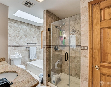 23 Cardownie Street - Photo Thumbnail 47