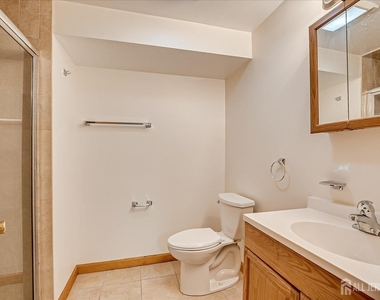 23 Cardownie Street - Photo Thumbnail 32
