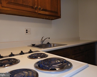 5414 Southport Lane - Photo Thumbnail 7