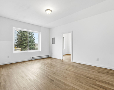 3295 Rochester Street - Photo Thumbnail 3