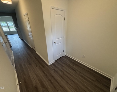 608 S Blackmon Street - Photo Thumbnail 8