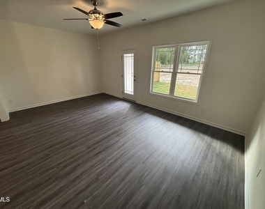 608 S Blackmon Street - Photo Thumbnail 12