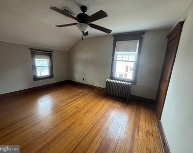 307 Edgewood Avenue - Photo Thumbnail 8