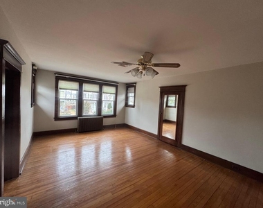 307 Edgewood Avenue - Photo Thumbnail 2