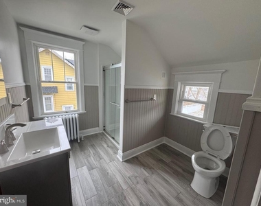 307 Edgewood Avenue - Photo Thumbnail 12
