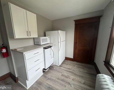 307 Edgewood Avenue - Photo Thumbnail 11