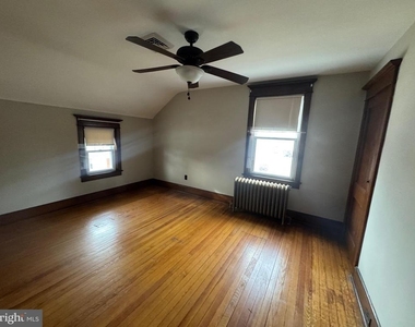 307 Edgewood Avenue - Photo Thumbnail 1