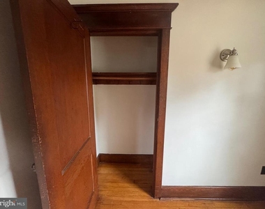 307 Edgewood Avenue - Photo Thumbnail 4