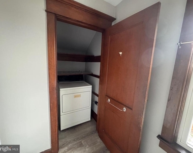 307 Edgewood Avenue - Photo Thumbnail 9