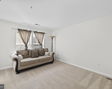 8008 Dorado Terrace - Photo Thumbnail 31