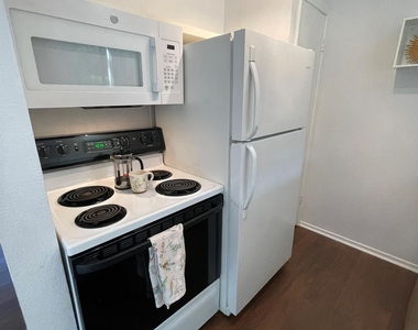 1514 Parker Ln - Photo Thumbnail 11