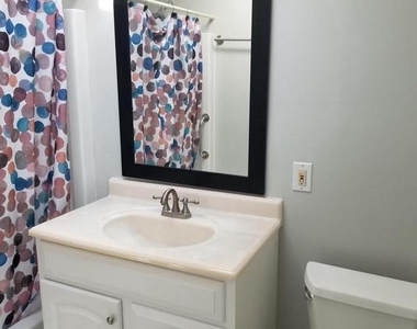 1035 Taylorsville Lane - Photo Thumbnail 12