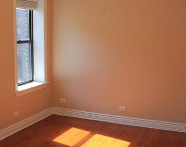 6310 N Rockwell Street - Photo Thumbnail 9