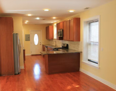 6310 N Rockwell Street - Photo Thumbnail 8