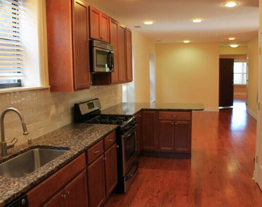 6310 N Rockwell Street - Photo Thumbnail 6