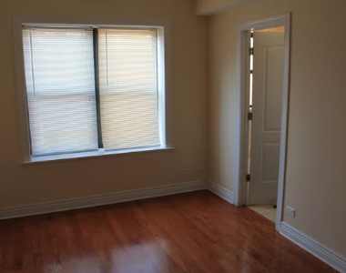 6310 N Rockwell Street - Photo Thumbnail 11