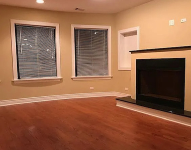 6310 N Rockwell Street - Photo Thumbnail 2