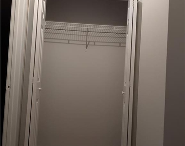 5582 Estates Court - Photo Thumbnail 4