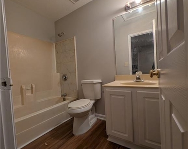 5582 Estates Court - Photo Thumbnail 1