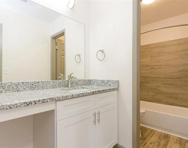 730 Franklin Gateway Se - Photo Thumbnail 7