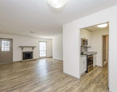 730 Franklin Gateway Se - Photo Thumbnail 4