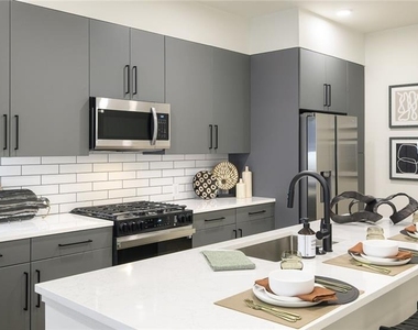 400 Bishop Street Nw - Photo Thumbnail 9