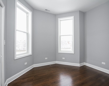 7322 S Langley Avenue - Photo Thumbnail 1
