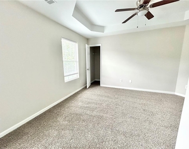 739 Wheel House Lane - Photo Thumbnail 12