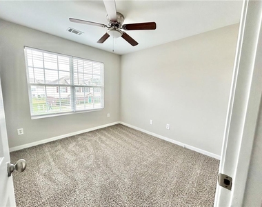 739 Wheel House Lane - Photo Thumbnail 7