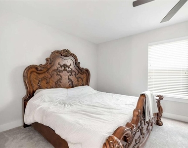 6968 Manchester Drive - Photo Thumbnail 42