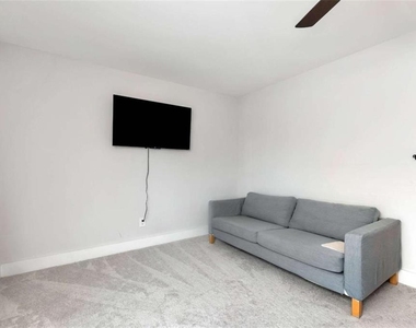 6968 Manchester Drive - Photo Thumbnail 43