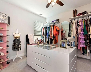 6968 Manchester Drive - Photo Thumbnail 18