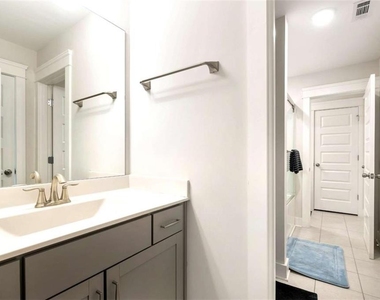 6968 Manchester Drive - Photo Thumbnail 48