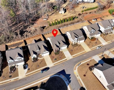 6968 Manchester Drive - Photo Thumbnail 3