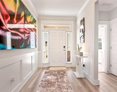 6968 Manchester Drive - Photo Thumbnail 14