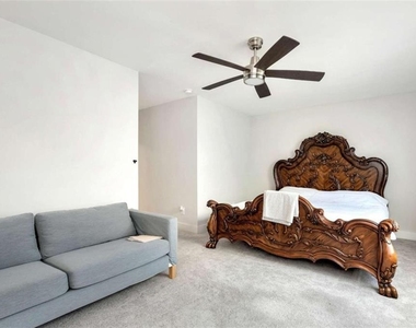 6968 Manchester Drive - Photo Thumbnail 44