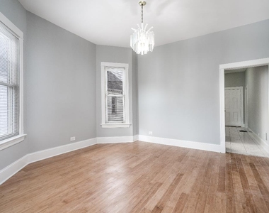 4326 N Avers Avenue - Photo Thumbnail 11