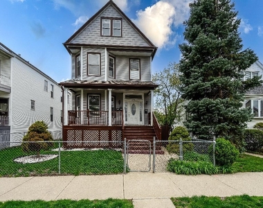 4326 N Avers Avenue - Photo Thumbnail 3