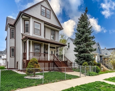 4326 N Avers Avenue - Photo Thumbnail 1
