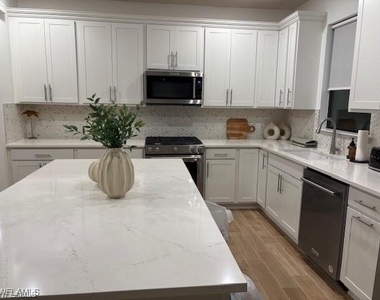 20514 Pebble Glen Drive - Photo Thumbnail 2