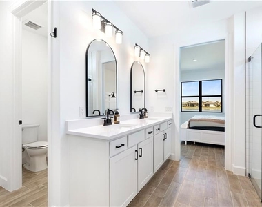 20514 Pebble Glen Drive - Photo Thumbnail 18
