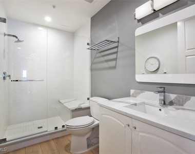 900 5th Avenue S - Photo Thumbnail 9