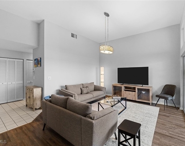 2651 Citrus Lake Drive - Photo Thumbnail 4