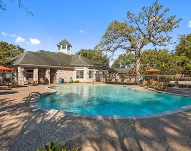 3101 Vista Drive - Photo Thumbnail 1